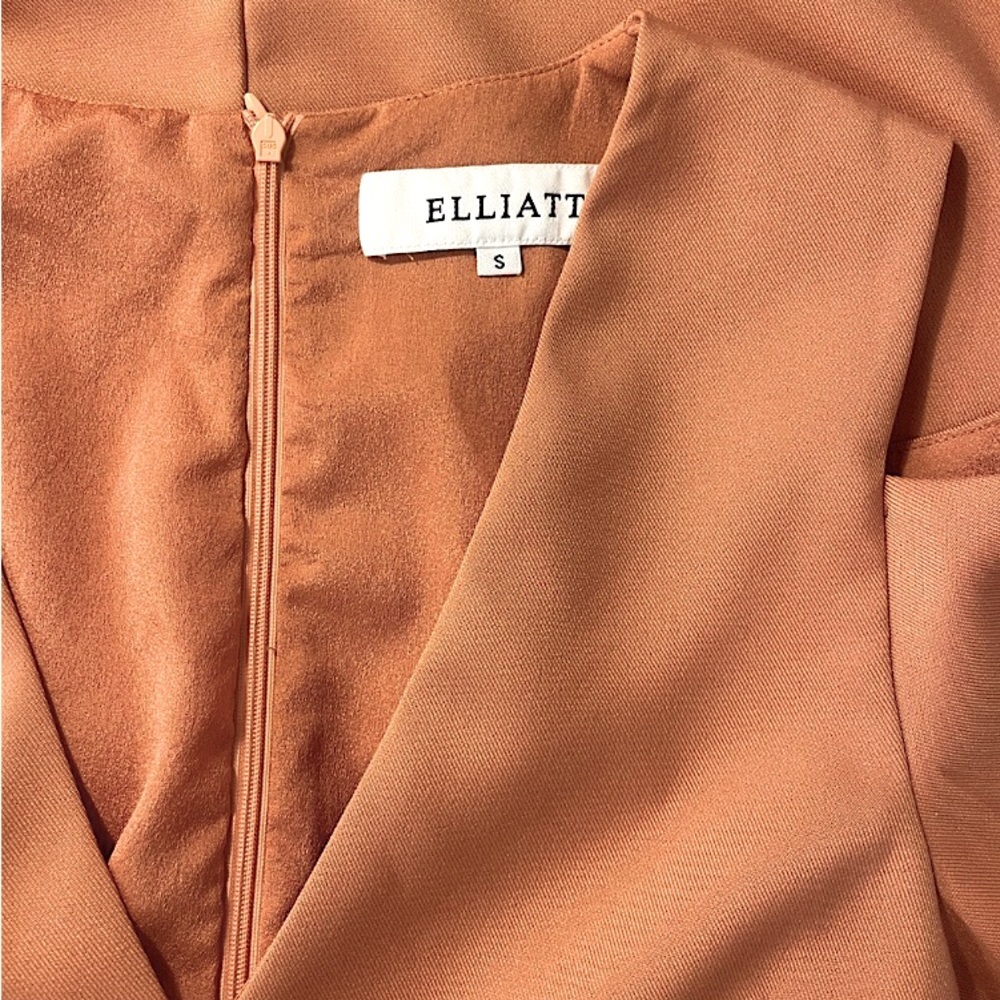 Elliatt Beginning shift dress - Picture 8 of 10